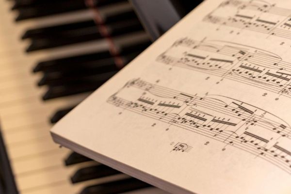 How to Choose a Piano